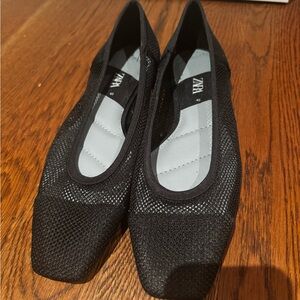 BLACK ZARA FLATS